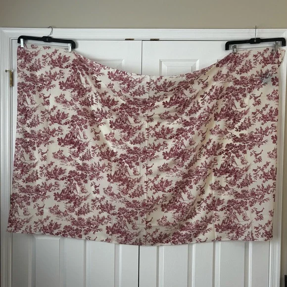 Multifunctional Toile de Jouy Print Swim Sarong Pareo Wrap 70”x 45” - Picture 3 of 12